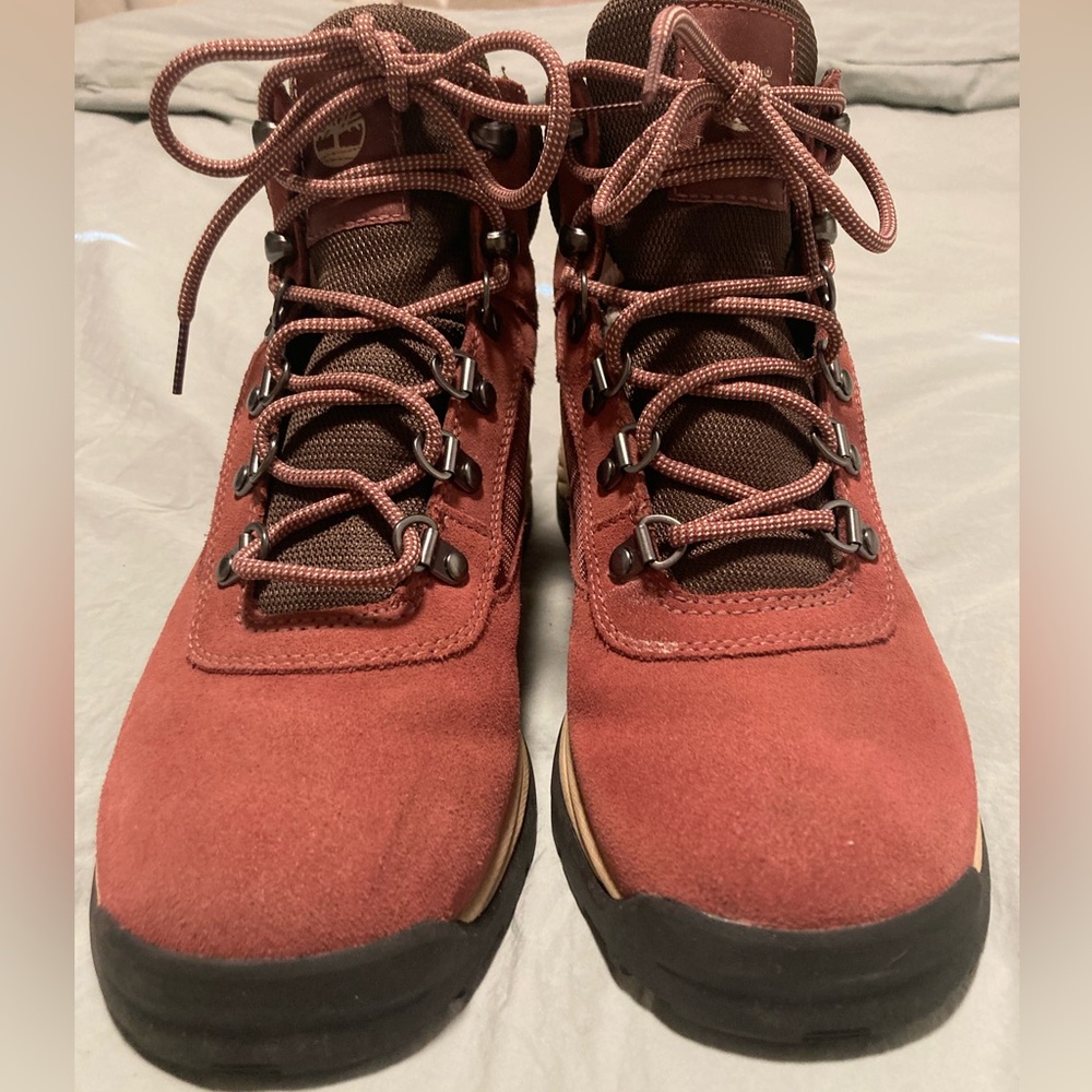 Rose Timberlands - Picture 6 of 7